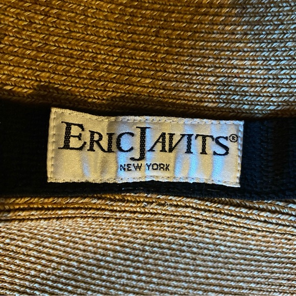 Eric Javits straw hat in natural with black grosgrain trim - Picture 5 of 6